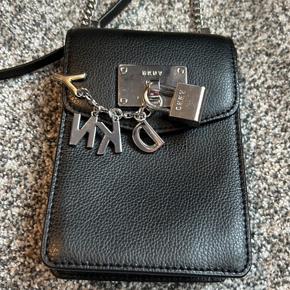 cross body purse by DKNY - Picture 4 of 12